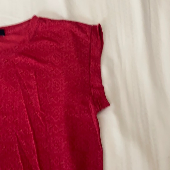 Women Gap Printed Top Size Medium Red - Picture 3 of 11